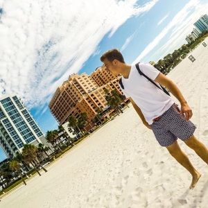 Meet your Posher, Christopher